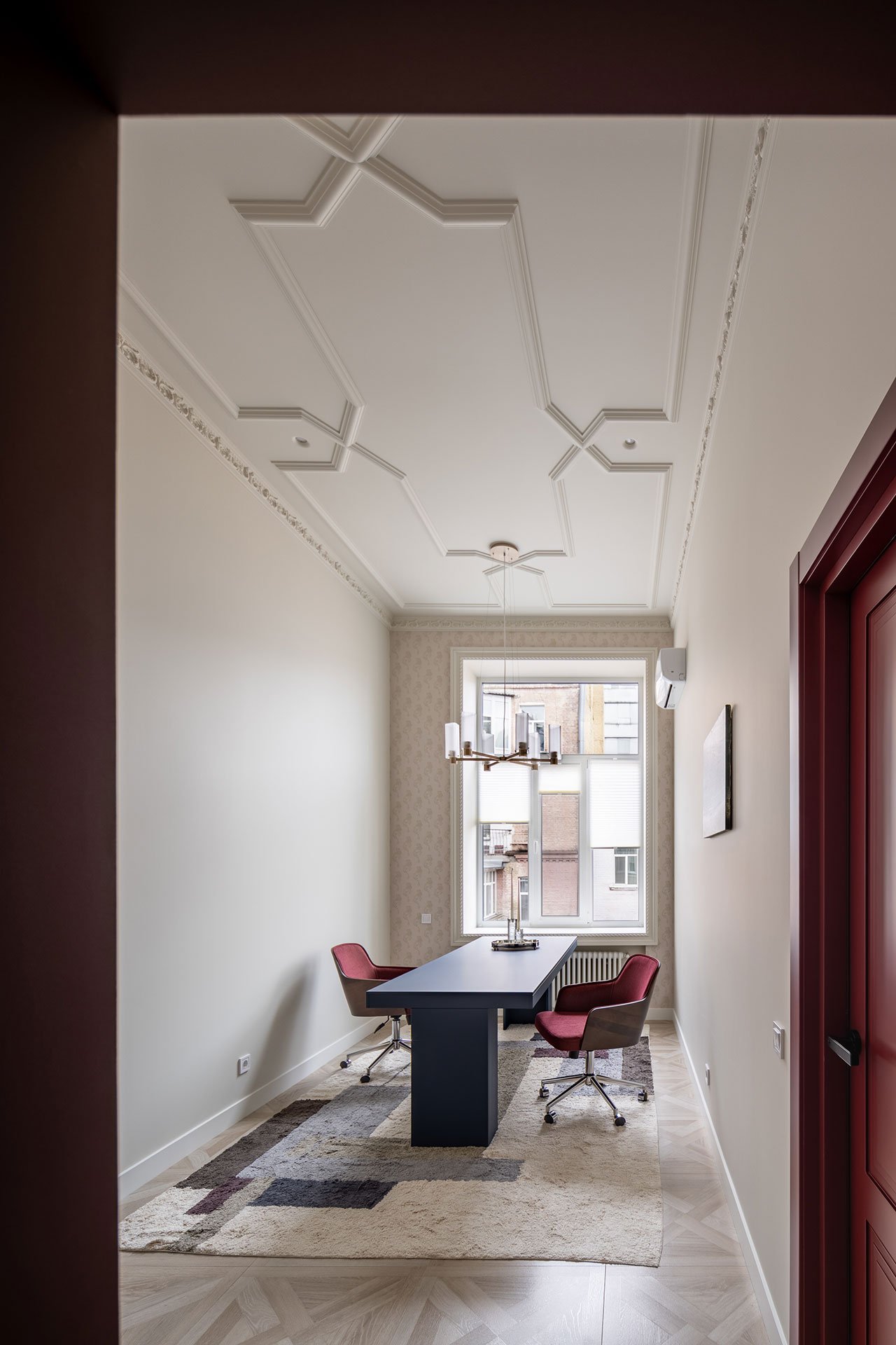 Ev Konforunda Ofis: Kiev’deki Mislad, Üretkenliği Sanatla Buluşturuyor