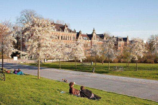 Fabrikalardan Geleceğe: Endüstriyel Mirasın Adaptif Dönüşümü