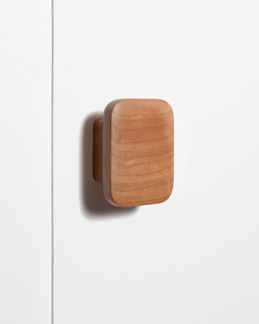 Keiji Takeuchi ve Aru'dan Estetik ve Sürdürülebilir Ahşap Kapı Kolları