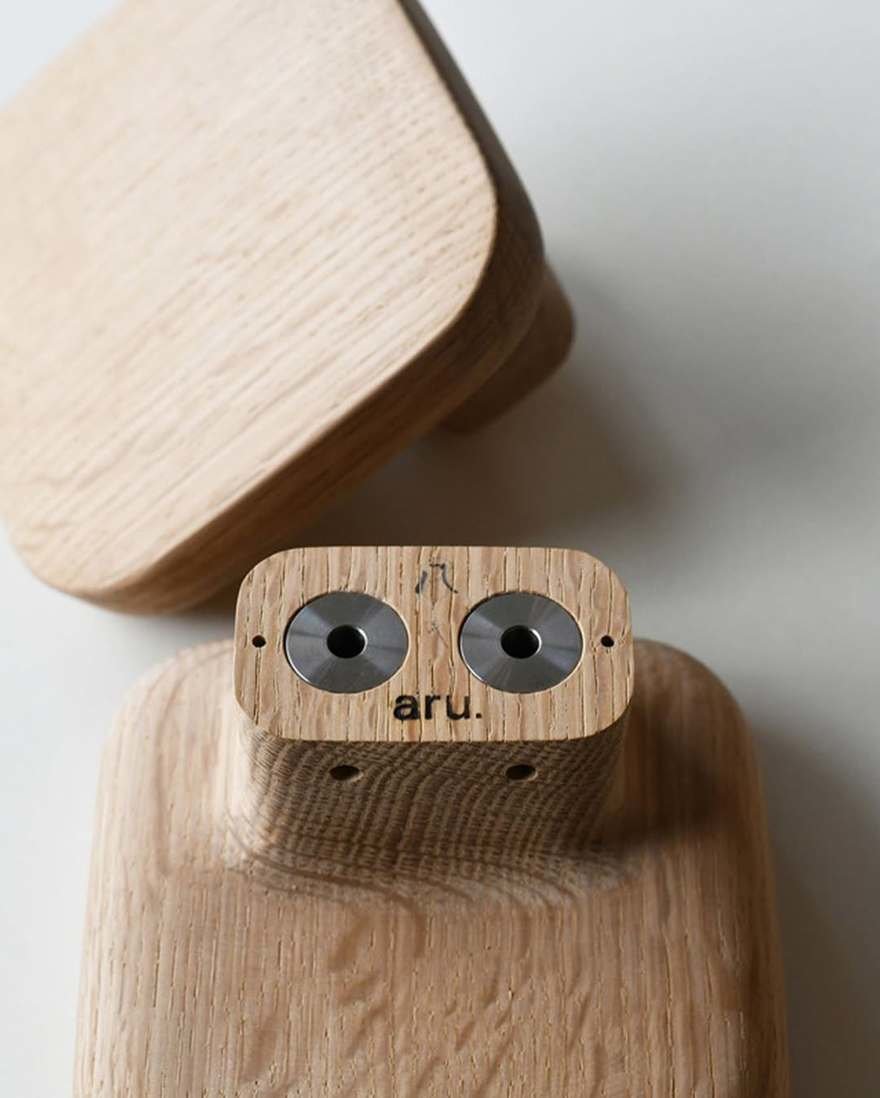 Keiji Takeuchi ve Aru'dan Estetik ve Sürdürülebilir Ahşap Kapı Kolları