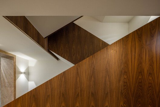 MiMool Sanat Binası: Endüstriyel Mirastan Sanatın Kalbine Yolculuk