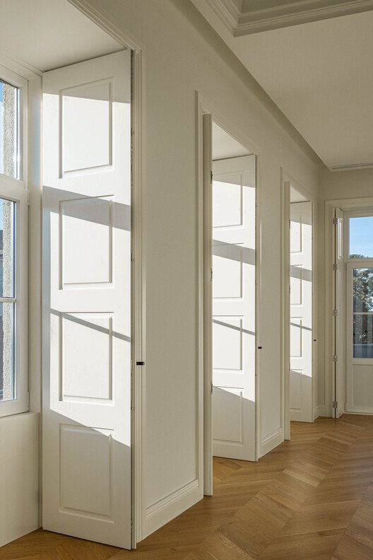 MiMool Sanat Binası: Endüstriyel Mirastan Sanatın Kalbine Yolculuk