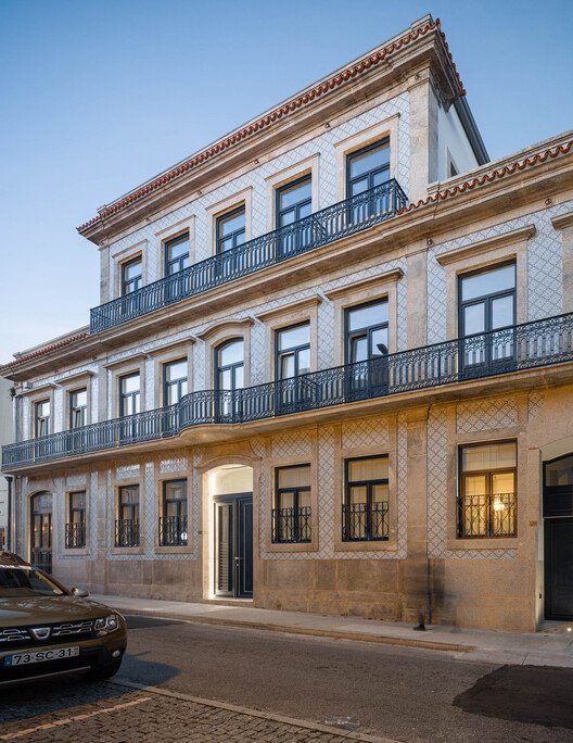 MiMool Sanat Binası: Endüstriyel Mirastan Sanatın Kalbine Yolculuk