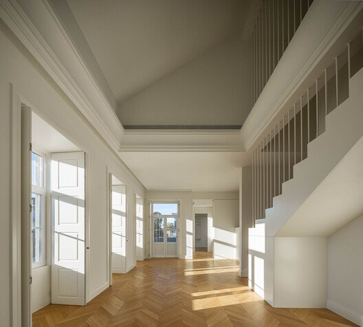 MiMool Sanat Binası: Endüstriyel Mirastan Sanatın Kalbine Yolculuk