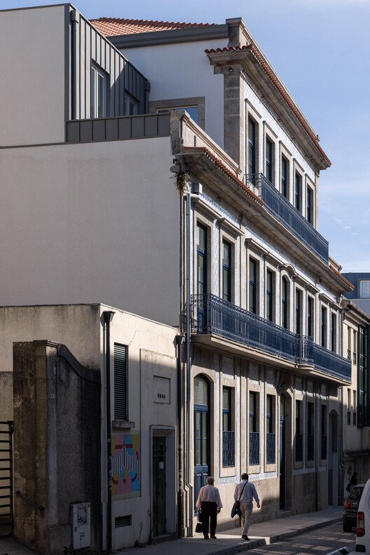 MiMool Sanat Binası: Endüstriyel Mirastan Sanatın Kalbine Yolculuk