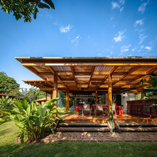 Barão Geraldo Evi: Doğayla Bütünleşen Modern Genişleme