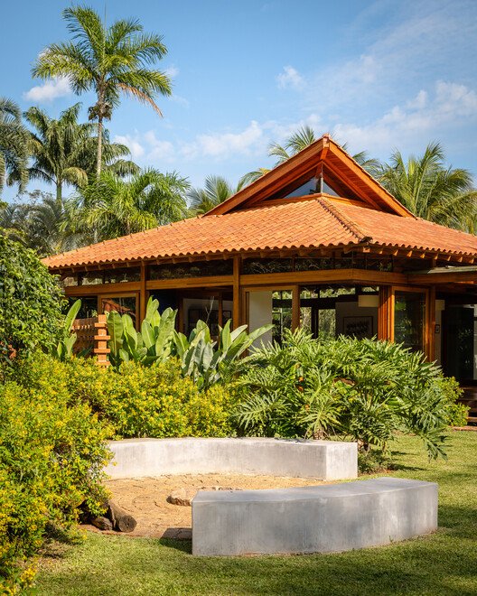 Barão Geraldo Evi: Doğayla Bütünleşen Modern Genişleme