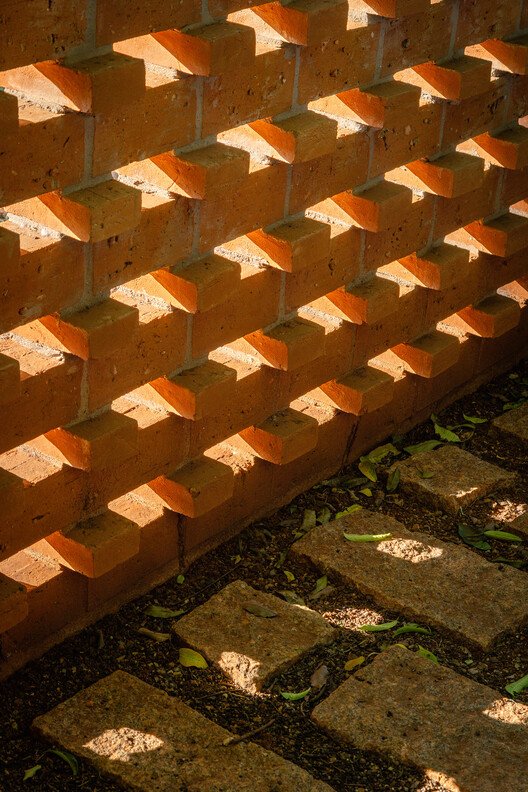 Barão Geraldo Evi: Doğayla Bütünleşen Modern Genişleme