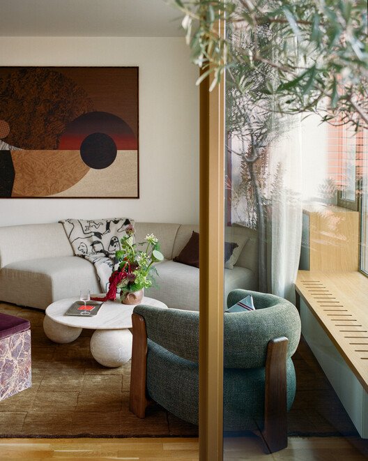 Duygu ve Kültürün Dansı: Bükreş'te Bir Ev Hikayesi