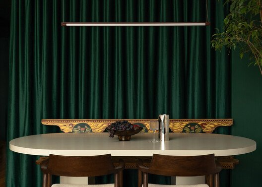 Duygu ve Kültürün Dansı: Bükreş'te Bir Ev Hikayesi