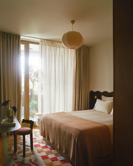 Duygu ve Kültürün Dansı: Bükreş'te Bir Ev Hikayesi