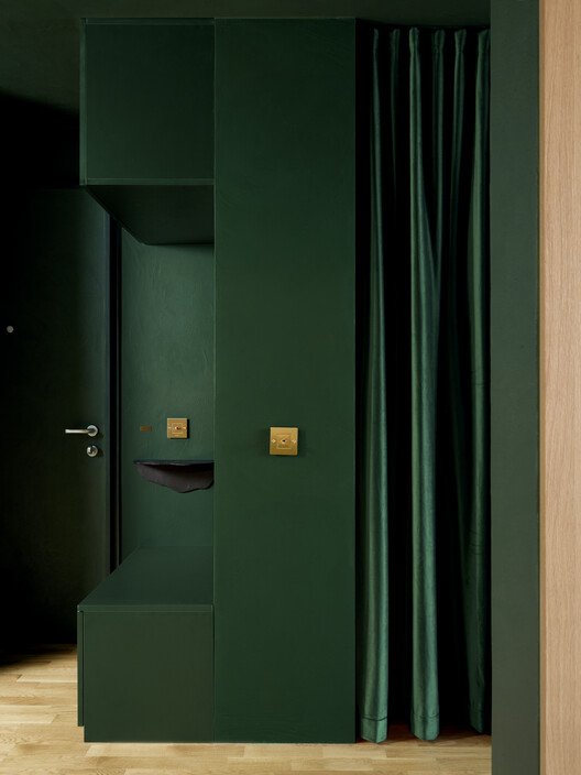 Duygu ve Kültürün Dansı: Bükreş'te Bir Ev Hikayesi