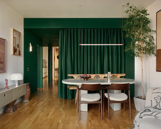 Duygu ve Kültürün Dansı: Bükreş'te Bir Ev Hikayesi