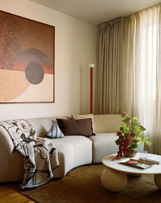 Duygu ve Kültürün Dansı: Bükreş'te Bir Ev Hikayesi