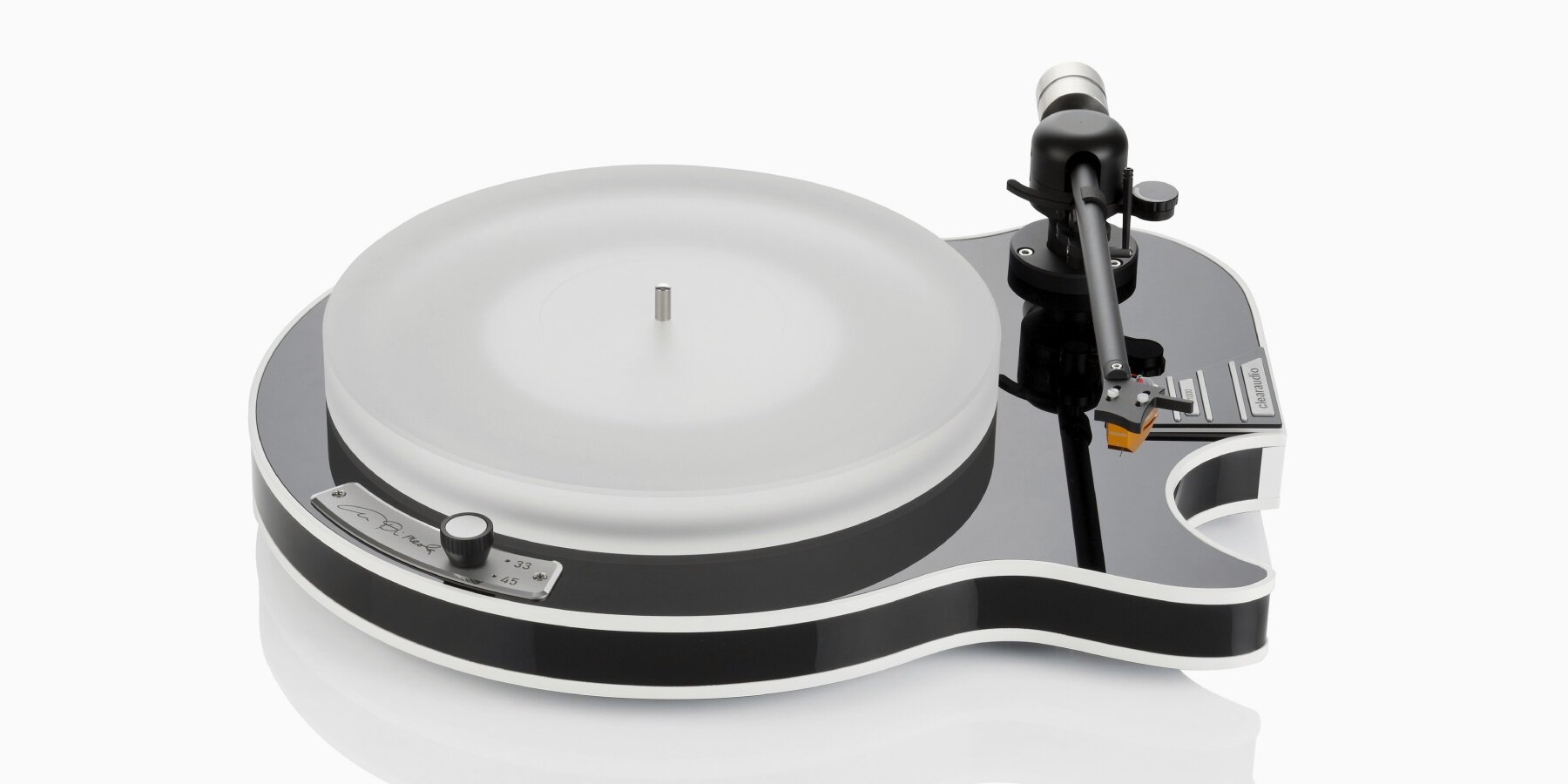 Gitar Şeklinde Pikap: Clearaudio'dan Al Di Meola'ya Saygı Duruşu