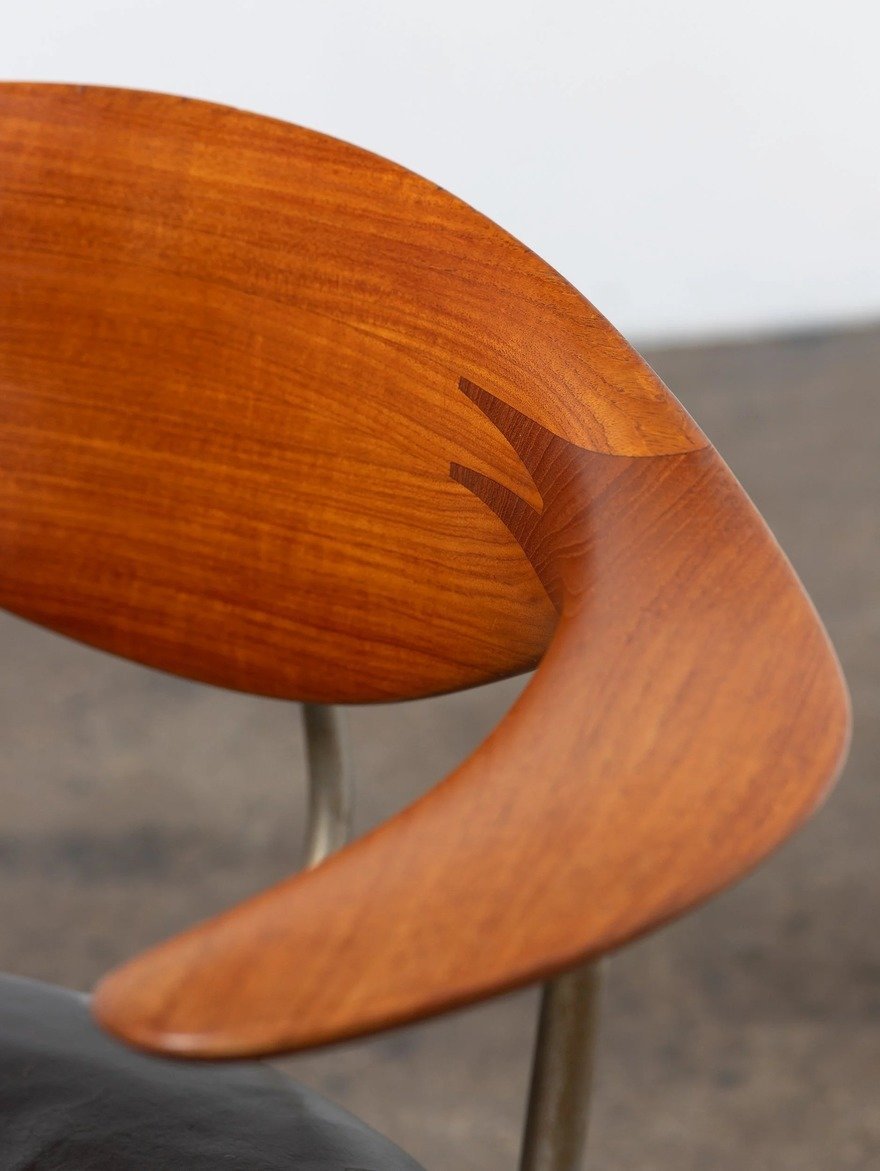 Hans Wegner'in Ergonomiye Yön Veren Nadir Döner Sandalyesi