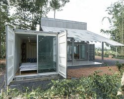 İspanya'da Impepinable Studio'dan Sürdürülebilir Konteyner Ofisler