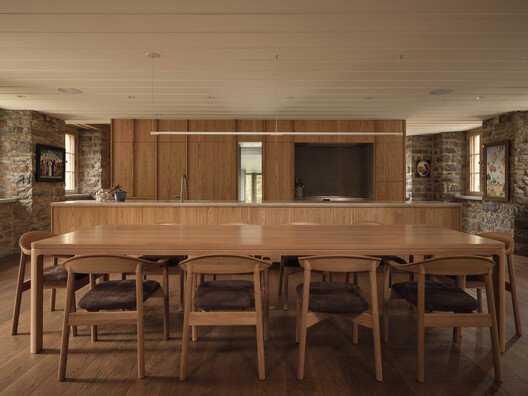 Maison Aubé: YH2 Mimarisiyle Tarihi Bir Evin Yeniden Doğuşu