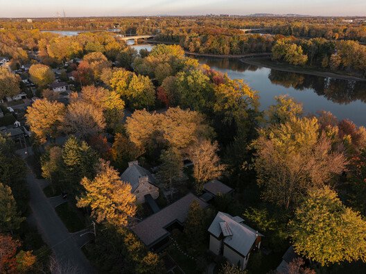 Maison Aubé: YH2 Mimarisiyle Tarihi Bir Evin Yeniden Doğuşu