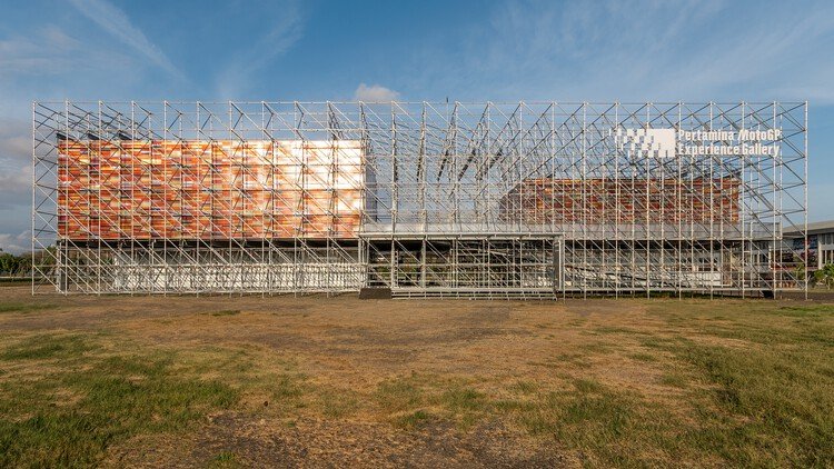 Meksika'da Kırmızı Betonla Yükselen La Cacaotera: Kakao Mirası Müzesi