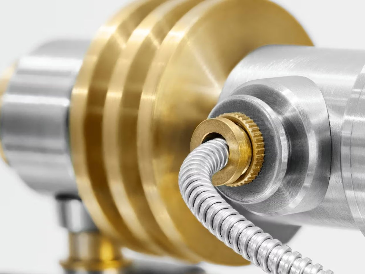 ML15 Helios: 9 KG’lık El Yapımı Sanat Lambası Sadece 15 Adet Üretildi