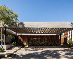 Paraguay'da Toprak Ev: Ağaçlarla Dans Eden Mimari Bir Hikaye