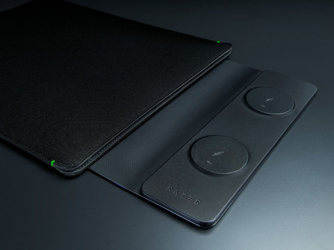 Razer Laptop Kılıfı 16: Çift Kablosuz Şarjla Taşınabilir Gücü Yeniden Tanımlıyor