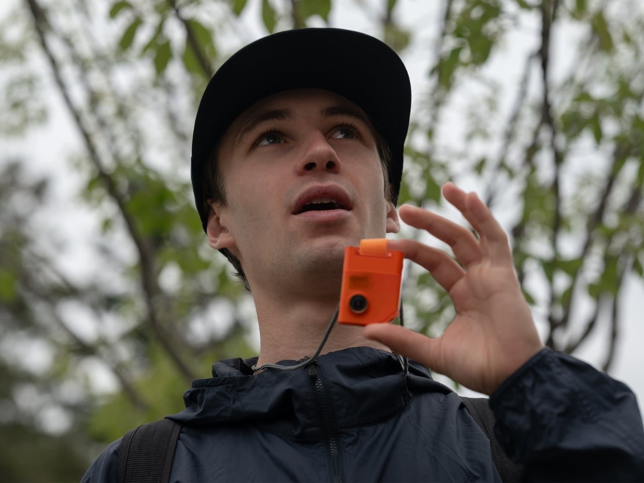 Uçuş Tutkunlarının Vazgeçilmezi: 8 Akıllı Seyahat Gadget'ı