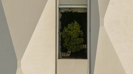 Villa 1028: Doğa, İnsan ve Yapının Sınır Tanımayan Buluşması