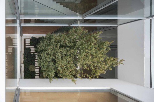 Villa 1028: Doğa, İnsan ve Yapının Sınır Tanımayan Buluşması