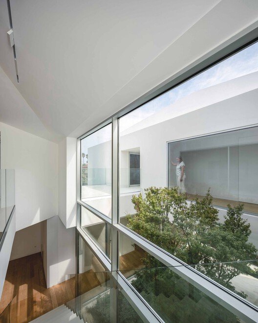 Villa 1028: Doğa, İnsan ve Yapının Sınır Tanımayan Buluşması