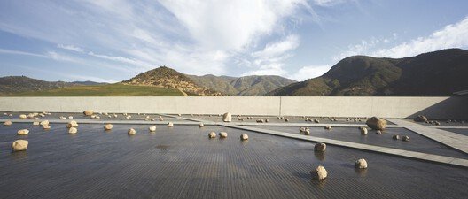 Pritzker 2026: Smiljan Radić Clarke'ın Şili'den Yükselen Kırılgan Mimarisi