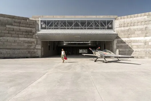 Aerotim Hangarı: Gökyüzü Sporcuları İçin Tasarım Harikası