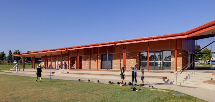 Antik Fırınların İlham Verdiği Çarpıcı Spor Pavyonu: Willowdale