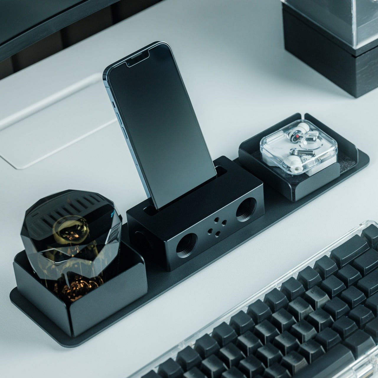 Apple Estetiğini Yakalayan 5 Alternatif Tasarım Harikası Aksesuar