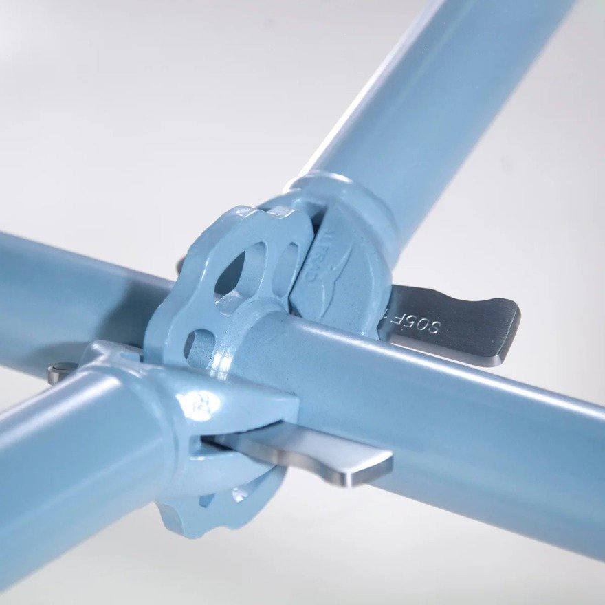 Atıktan Sanata: Fransız Maximum&rsquo;un Çevre Dostu Clavex Masaları