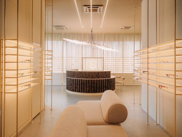 Auga Optik: Gözün Bilimiyle Şekillenen Bir Mekansal Deneyim