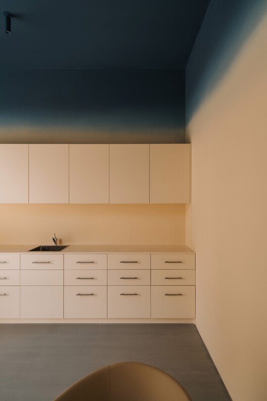 Auga Optik: Gözün Bilimiyle Şekillenen Bir Mekansal Deneyim