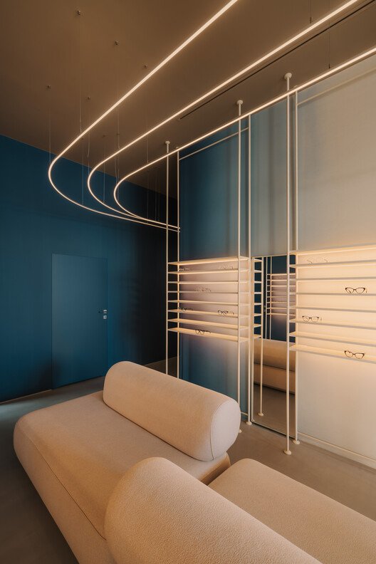 Auga Optik: Gözün Bilimiyle Şekillenen Bir Mekansal Deneyim