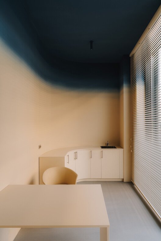 Auga Optik: Gözün Bilimiyle Şekillenen Bir Mekansal Deneyim