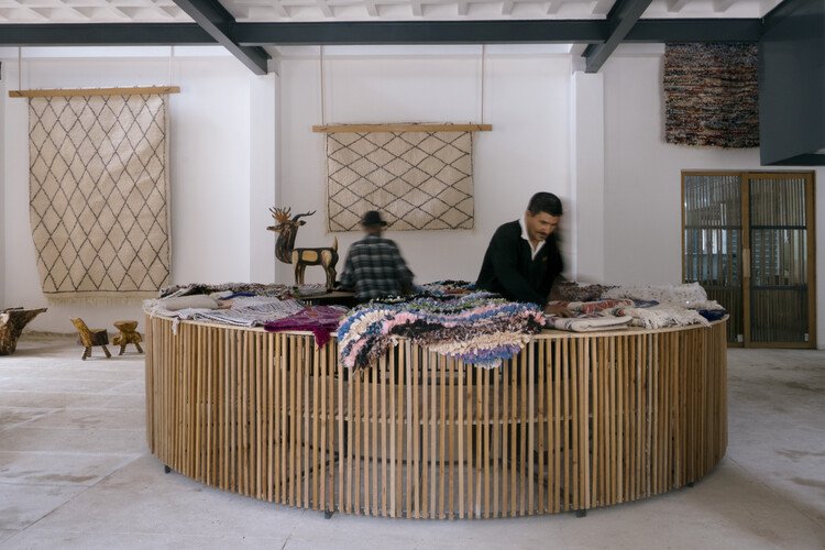 Aziza Chaouni: Mimarlığın Görünenin Ötesindeki Sistemleri