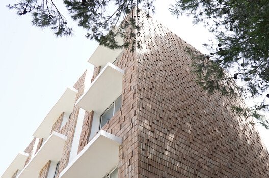 Aziza Chaouni: Mimarlığın Görünenin Ötesindeki Sistemleri