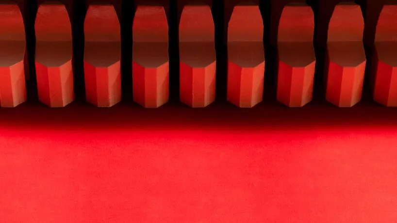 Bottega Veneta Sahnesinde Max Lamb: Atık Plastik Yüksek Sanata Dönüşüyor