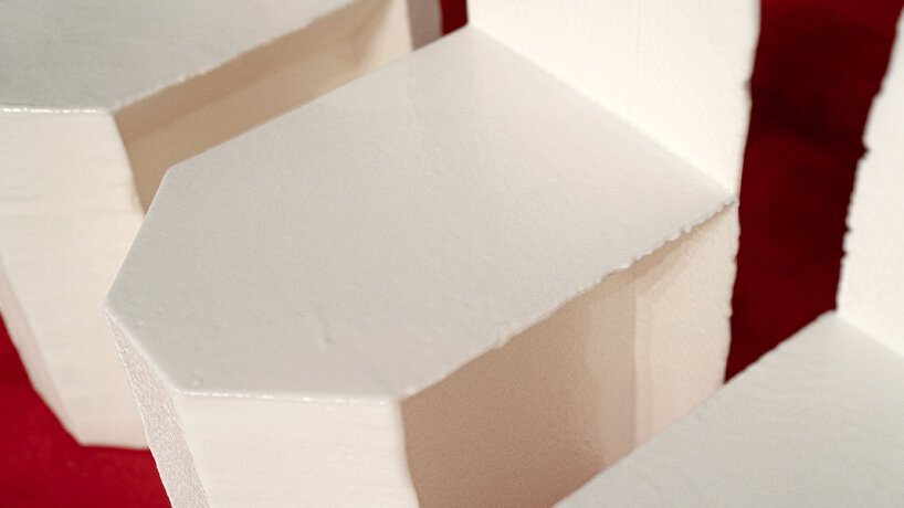 Bottega Veneta Sahnesinde Max Lamb: Atık Plastik Yüksek Sanata Dönüşüyor