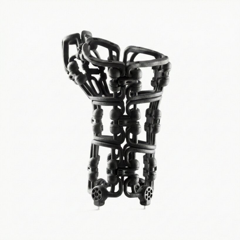 Bracesys: Katlanabilir Akıllı Atel Yaralı Kola Mükemmel Uyum Sağlıyor