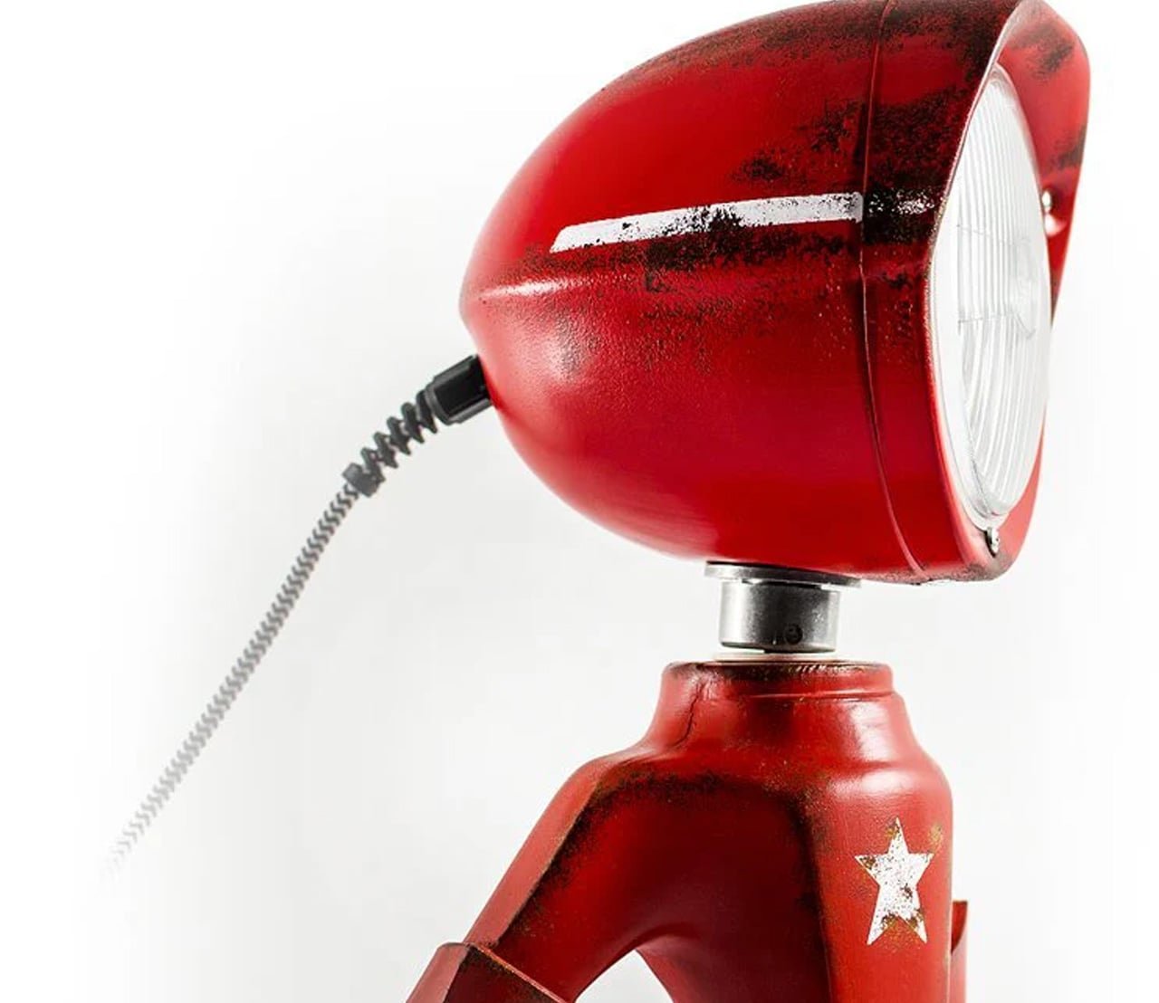 Çalışma Alanınızı Aydınlatan En İyi 5 Masa Lambası: Mekan Dönüşümü