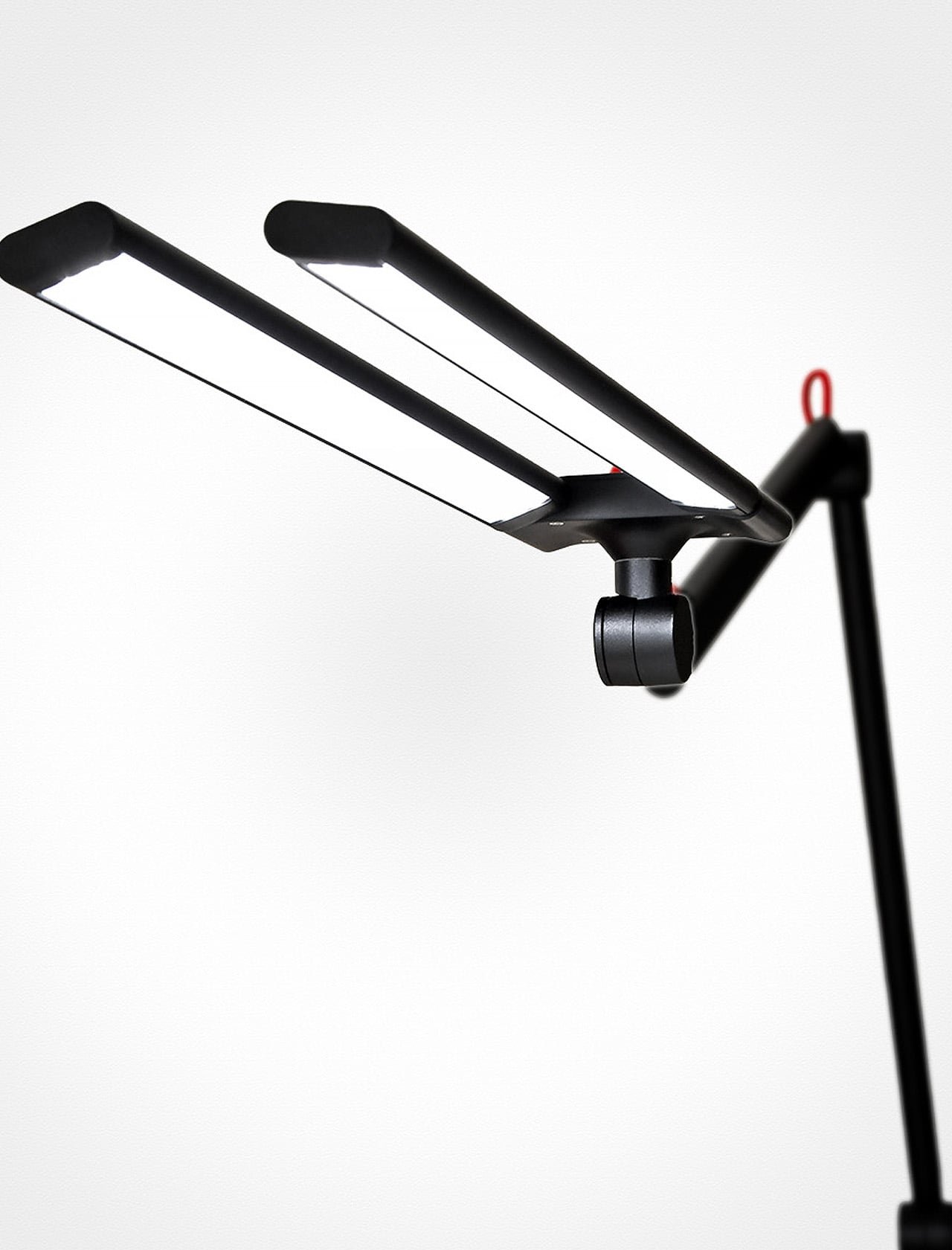 Çalışma Alanınızı Aydınlatan En İyi 5 Masa Lambası: Mekan Dönüşümü