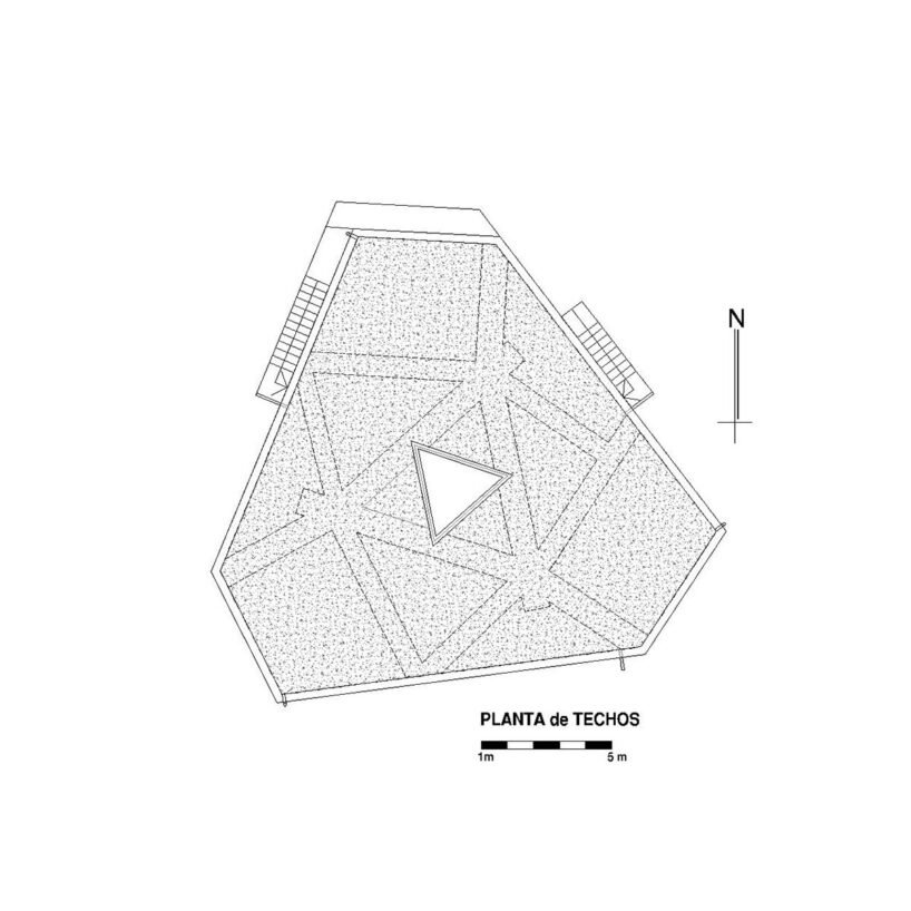 Casa Cosmos: Cristián Nanzer’den Üçgen Formla Yıldızlara Bakış