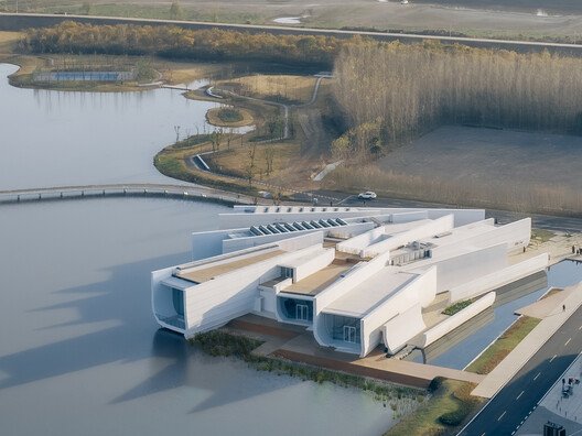 Chenhu Sulak Alan Sanat Merkezi: Wuhan'ın Mirası ve Tasarımın Geleceği