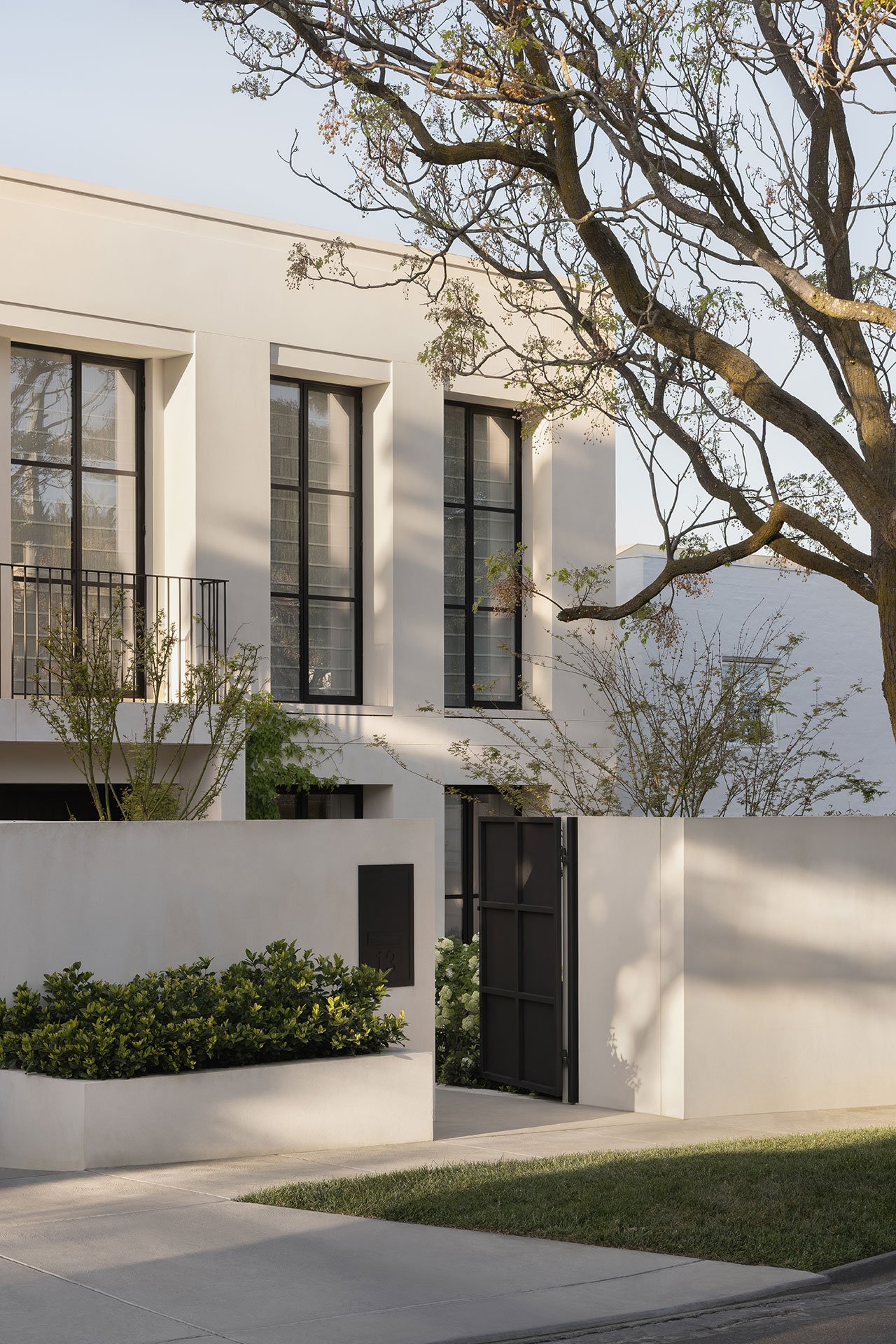 Conrad Rezidans: Işık, Mekan ve Oranın Mimarideki Dansı